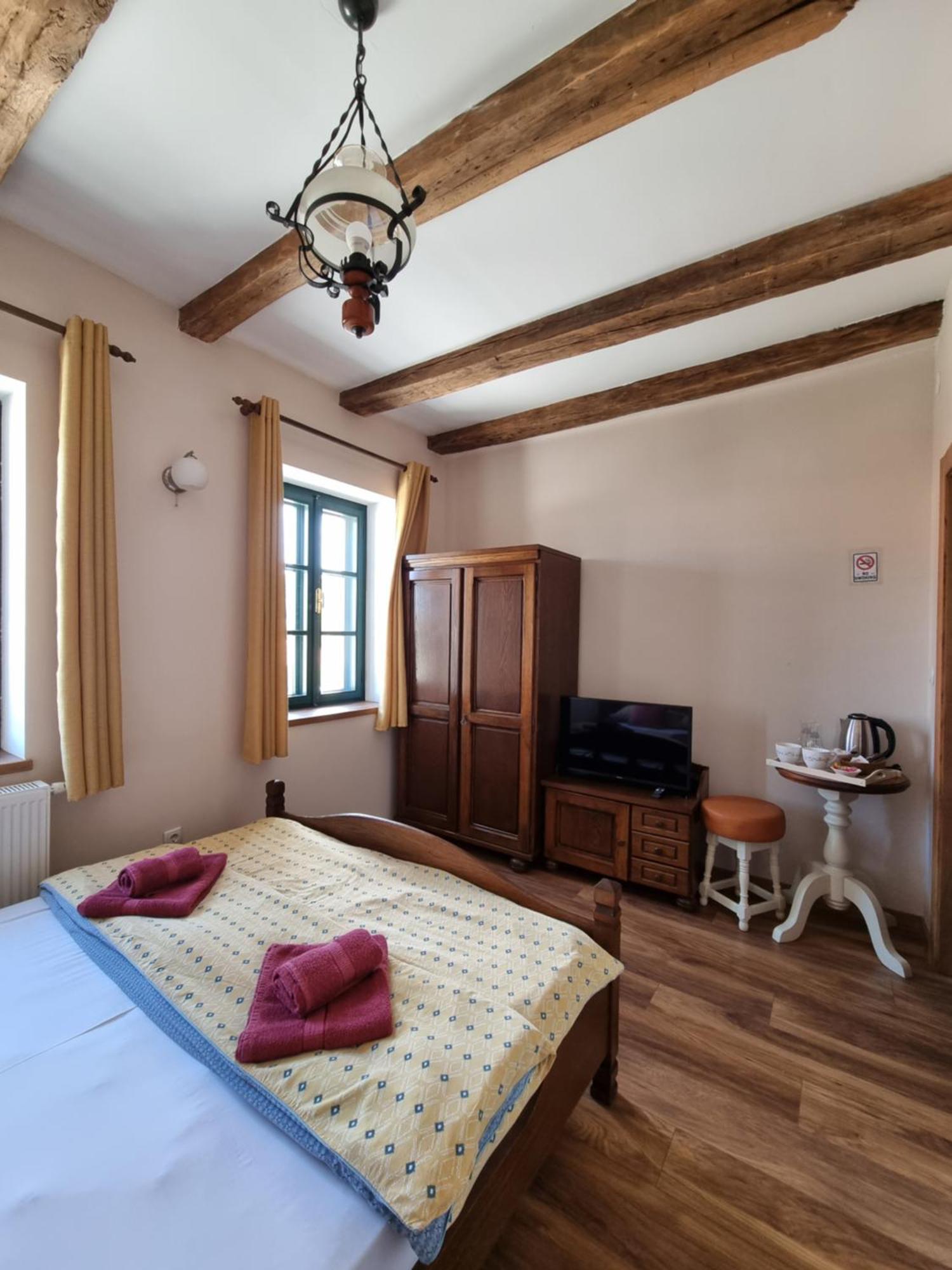 Taverna 1860 Rooms & Apartments Donja Zelina Cameră foto