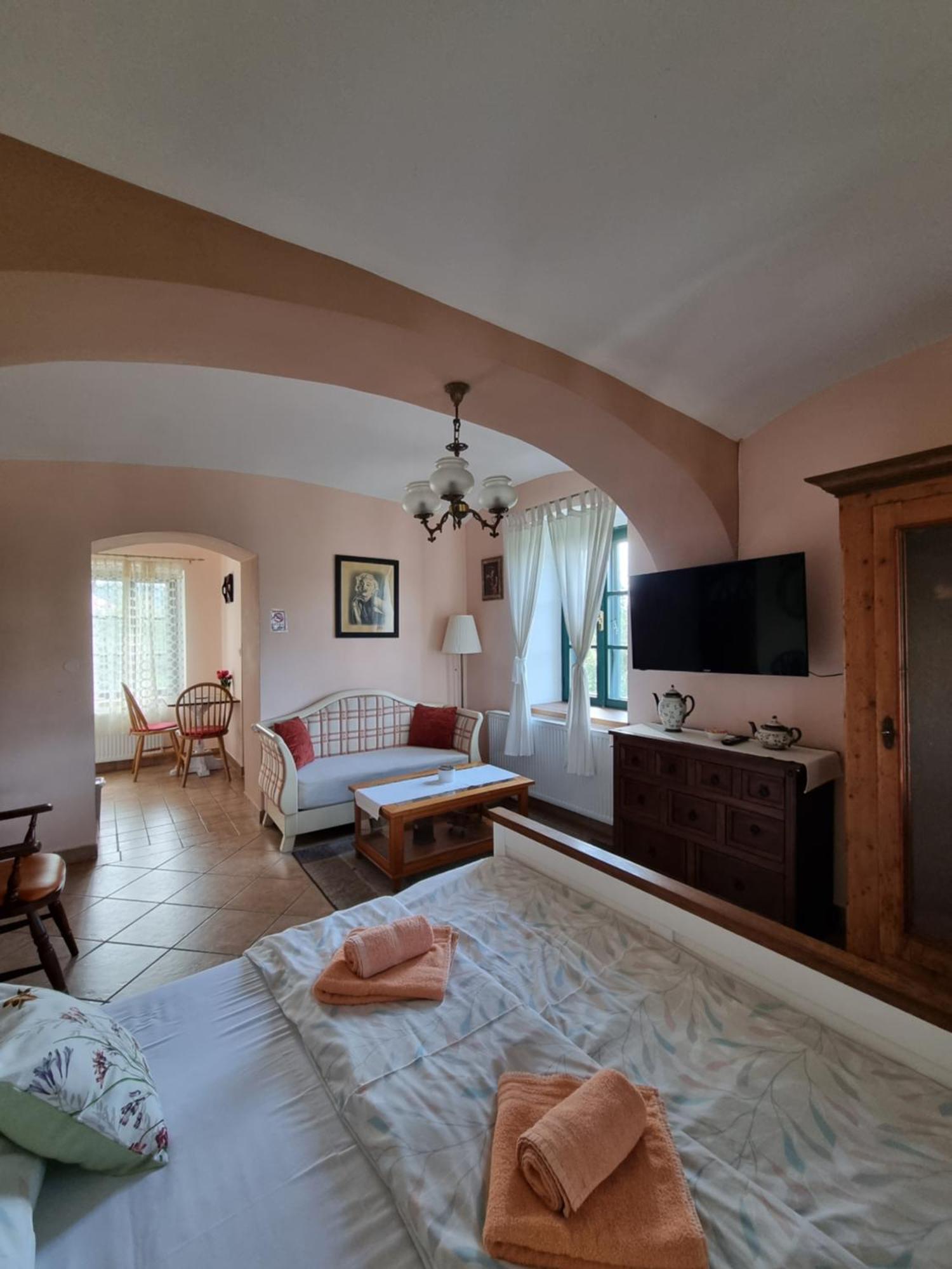 Taverna 1860 Rooms & Apartments Donja Zelina Cameră foto